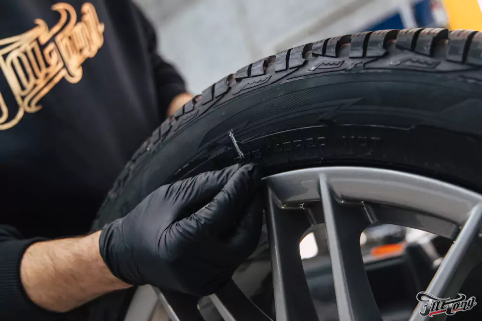 Окраска дисков и фирменный шиномонтаж на стендах Hunter для Porsche Cayenne. История о том, как мы заменили покрышку с высокой силовой неоднородностью